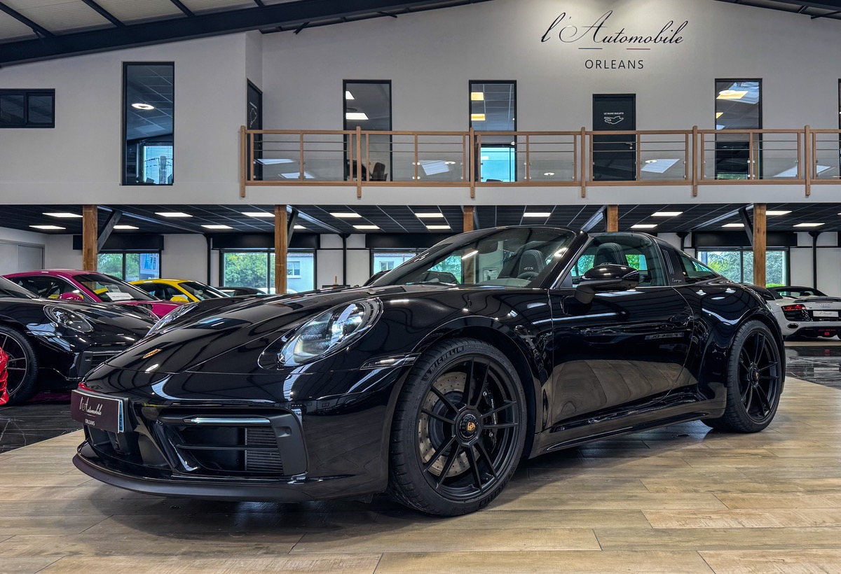 Porsche 911 992 TARGA 4 GTS
