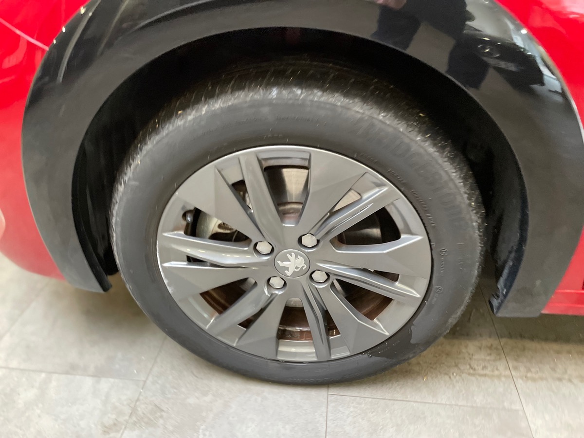 Peugeot 208 e-208 136ch Allure Pack