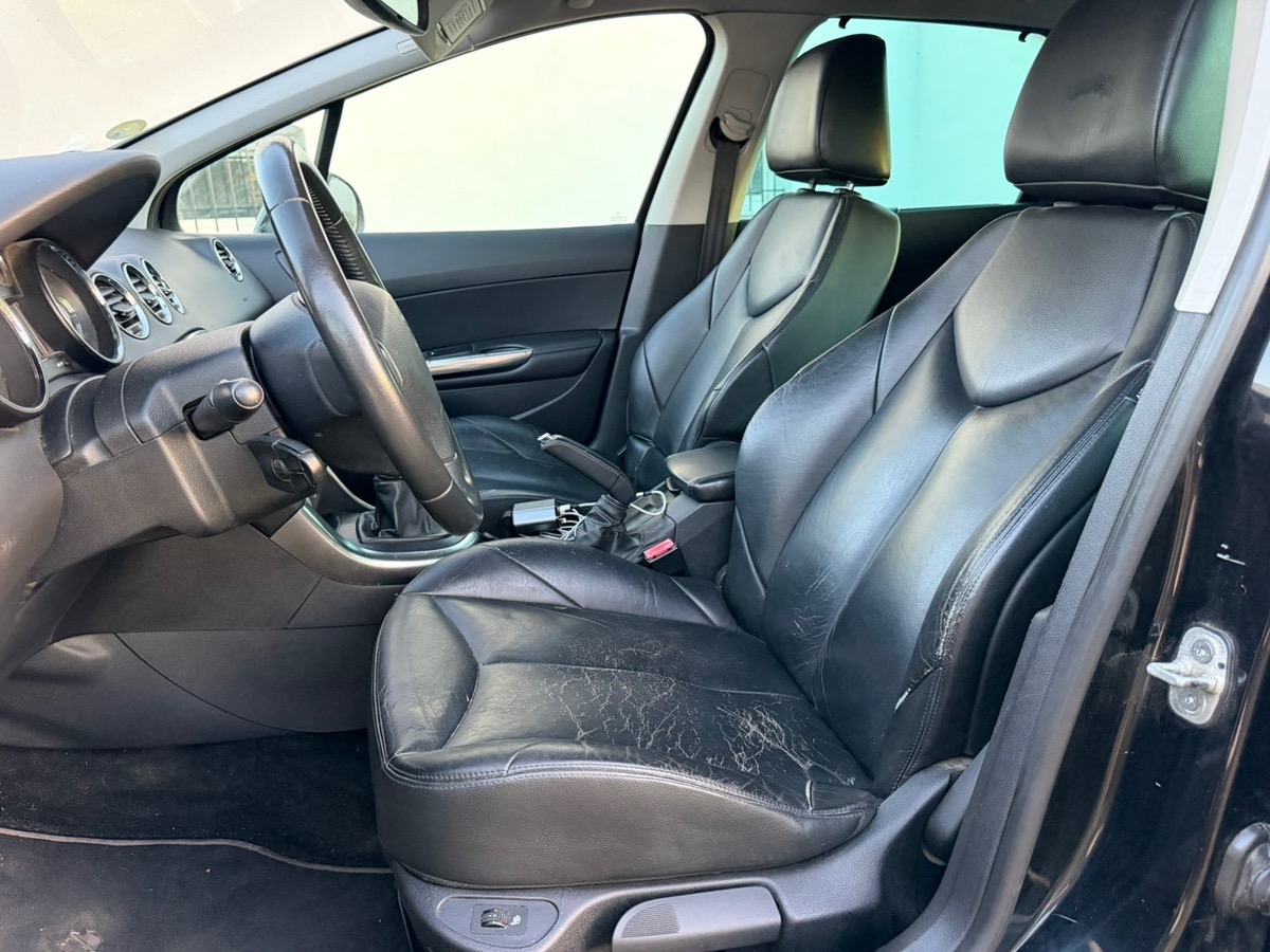 Peugeot 308 SW 2.0 HDI 140 FAP PREMIUM BVM6 7 places
