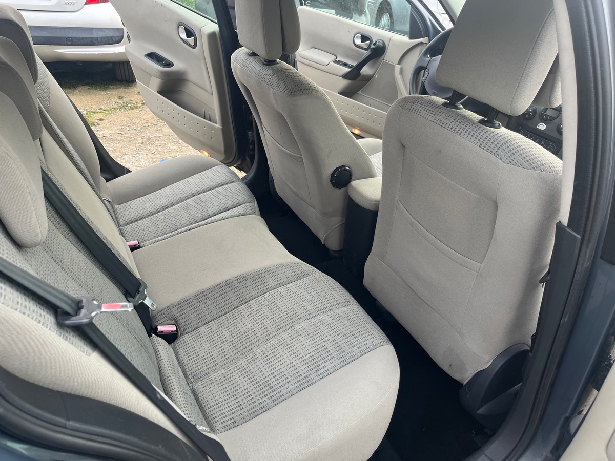 RENAULT Megane 1.9 dci 130ch 125696km