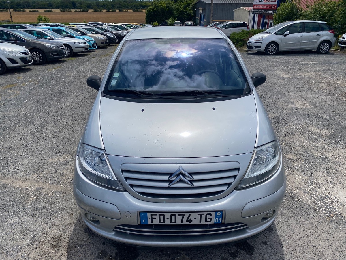 Citroën C3 1.4i 90cv boite auto 114055km nous sommes ouvert ce lundi 14