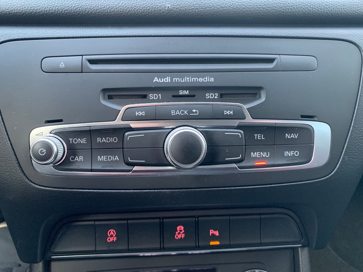 Audi Q3 177 | Sport design | Radar stationnement avant arriére | Régulateur vitesse | Attelage | Gps