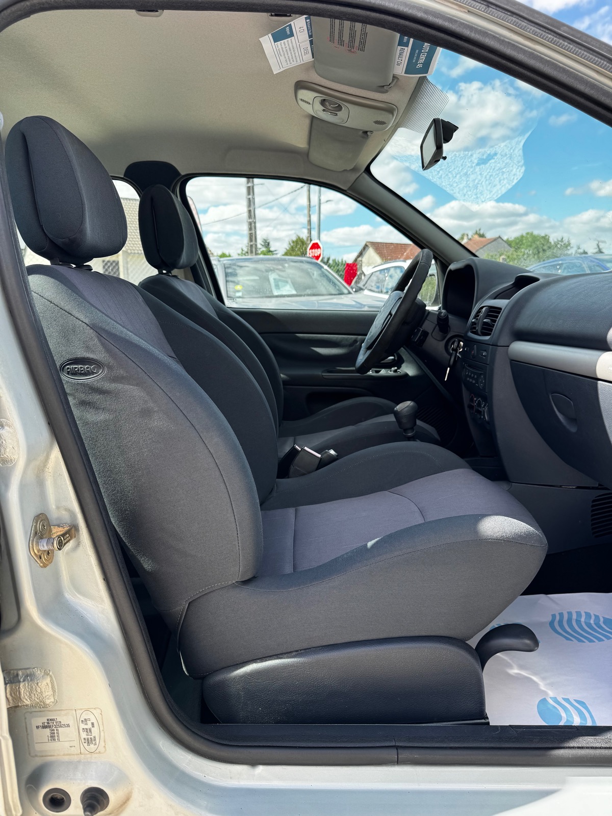 RENAULT Clio 1.5 DCI 80 CV CONFORT DYNAMIQUE / DISTRIBUTION + EMBRAYAGE NEUFS / PREMIERE MAIN