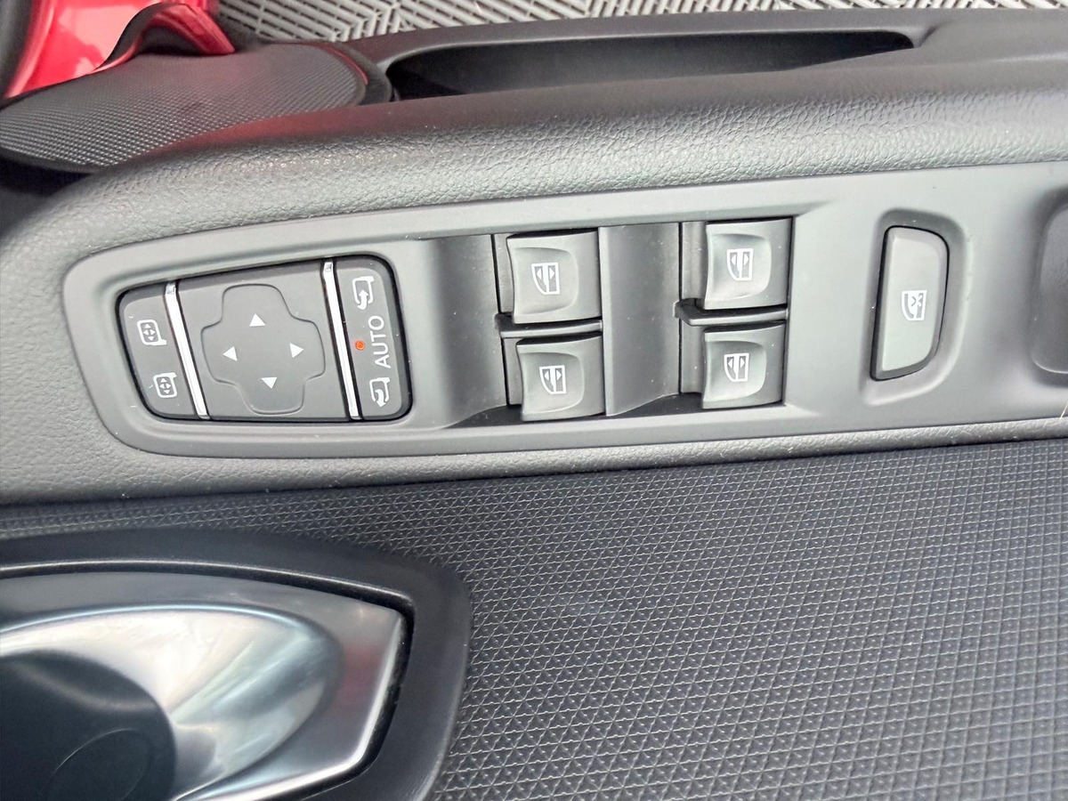 RENAULT Clio 0.9 Tce 90 intens  Première main
