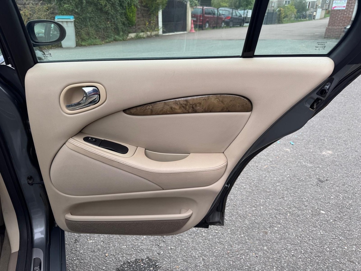 Jaguar S-Type 4.2 V8 Executive 298cv -Boite automatique