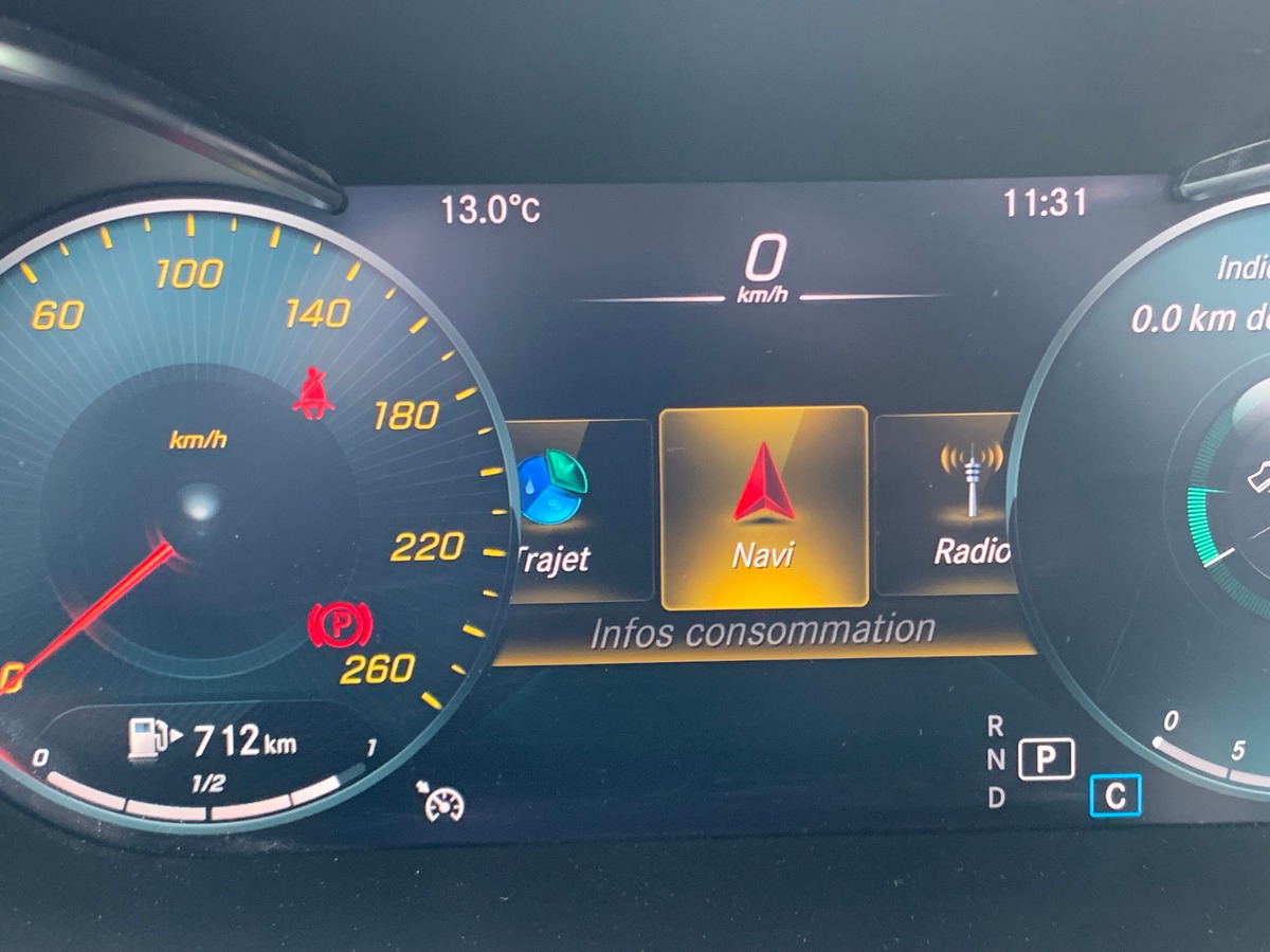 Mercedes-Benz Classe C Cabriolet 194 ch | AMG Line | Siéges électriques chauffants | Caméra de recul