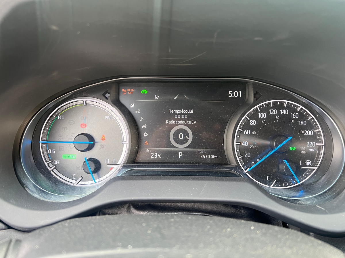 Toyota RAV4 Toyota Venza Hybrid 2.5l 222ch - équivalent RAV4 - sièges chauffants / caméra de recul