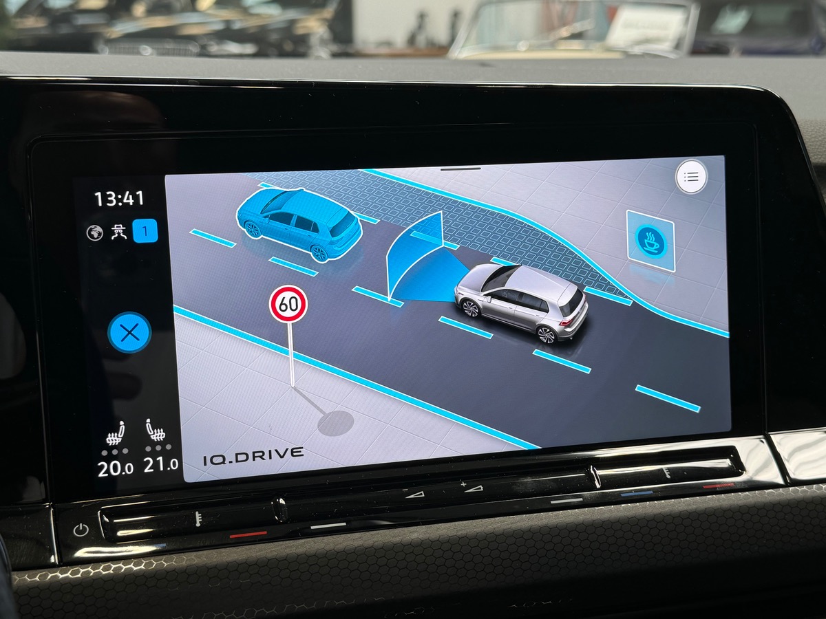 Volkswagen Golf VIII GTI 2.0L TSi 245CV DSG7 - GARANTIE VW - TO/CARPLAY/SIEGES CHAUFFANTS