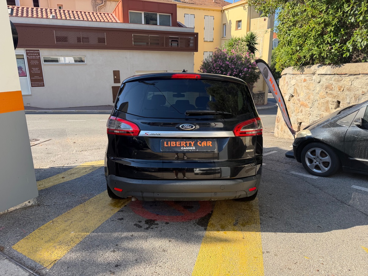 Ford S-max 2.0 Flexifuel 145 CV / Titanium / GPS / Jantes / Moteur à Chaine
