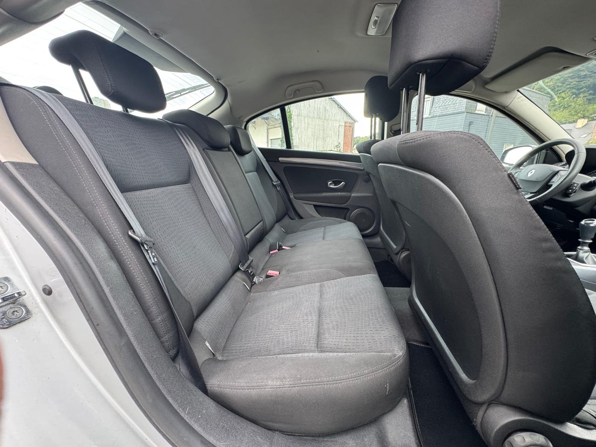 RENAULT Laguna III 1.5 dCi Black Edition - Révisée - Garantie