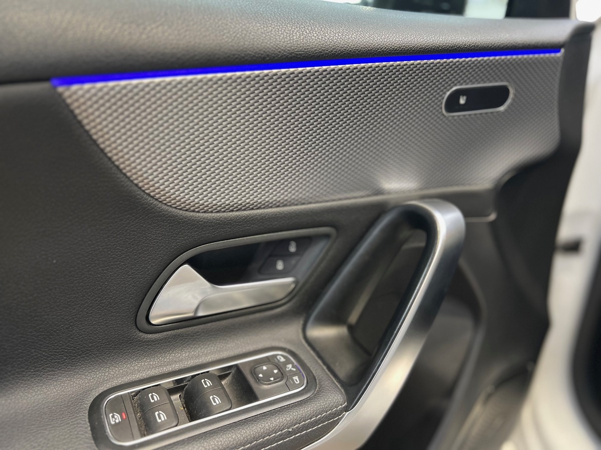 Mercedes-Benz Classe A IV 180 D 116 SENSATION PREMIUM PACK 7G-DCT