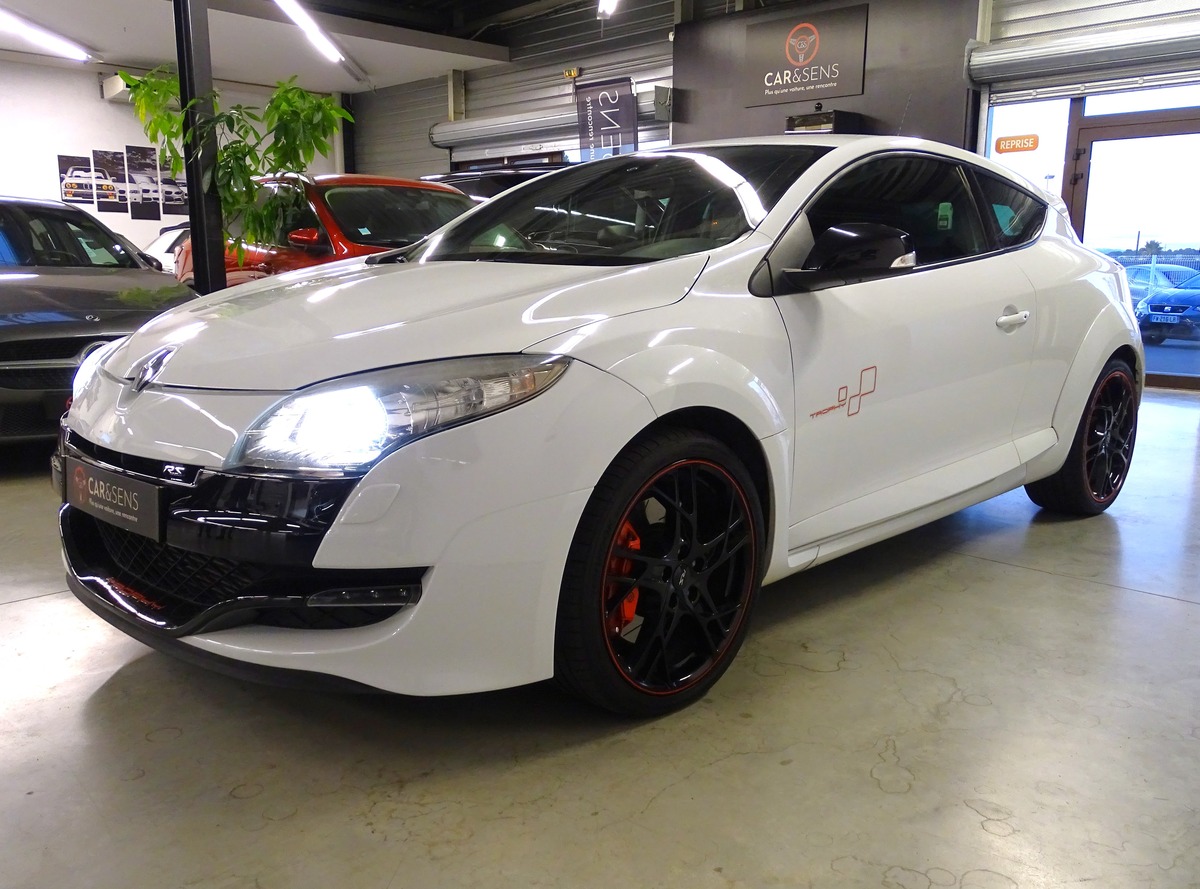 RENAULT Megane Coupé III (D95) 2.0T 265ch RS TROPHY