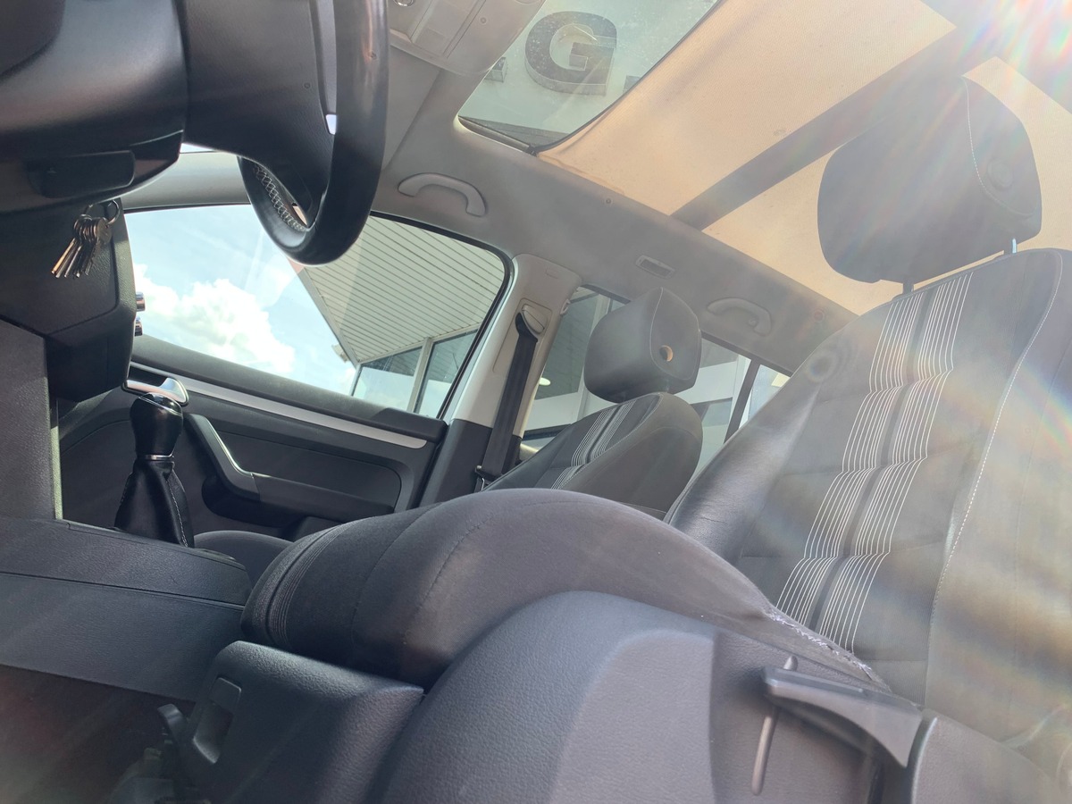 Volkswagen Touran 105 | Match | 7 Places | GPS | Régulateur vitesse | Bluetooth | Toit panoramique