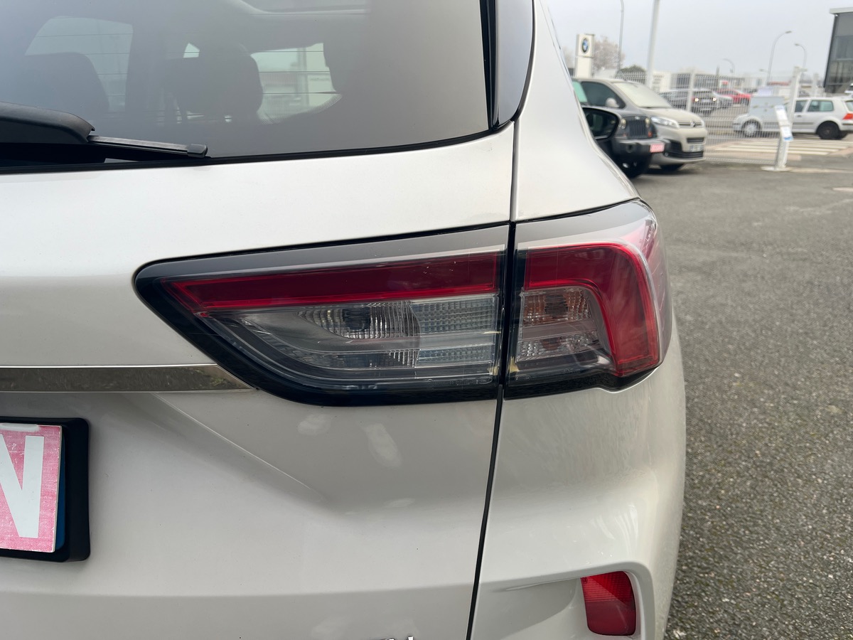 Ford KUGA PHEV 225 ch | VIGNALE | Toit Panoramique | Attelage | Roue secours | Pack Technologique