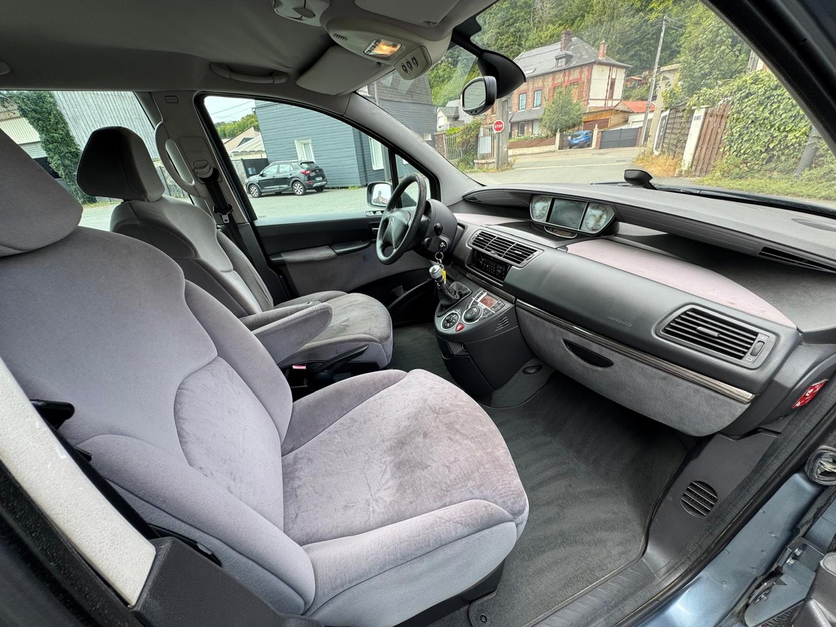 Citroën C8 2.0 HDI 120- 7 Places- Distribution neuve
