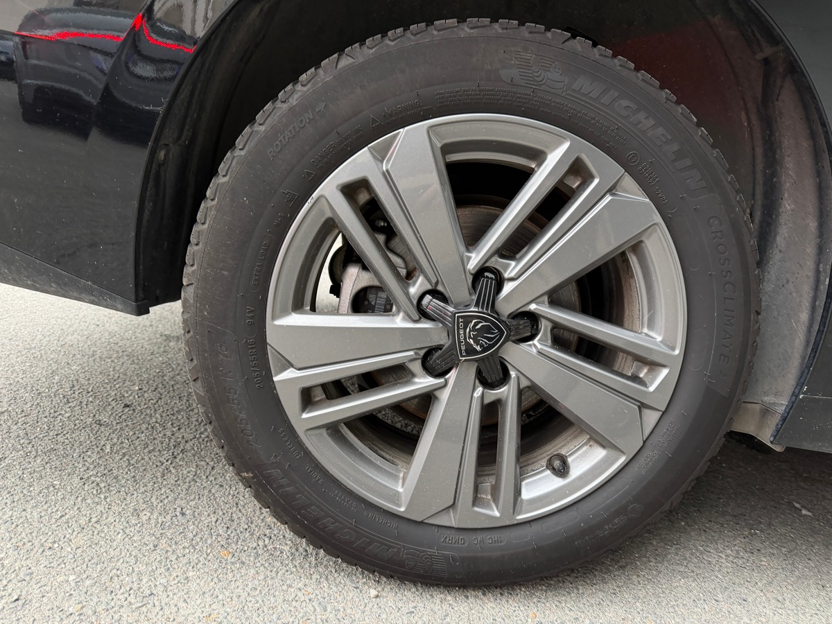 Peugeot 308 Active Business 1.2 EAT8 S&S 130 cv Boîte auto - Entretiens Peugeot