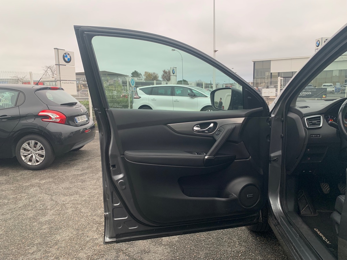 Nissan Qashqai 130 ch | Tekna | Toit Panoramique | Caméra 360° | GPS | Attelage | Barres de Toit