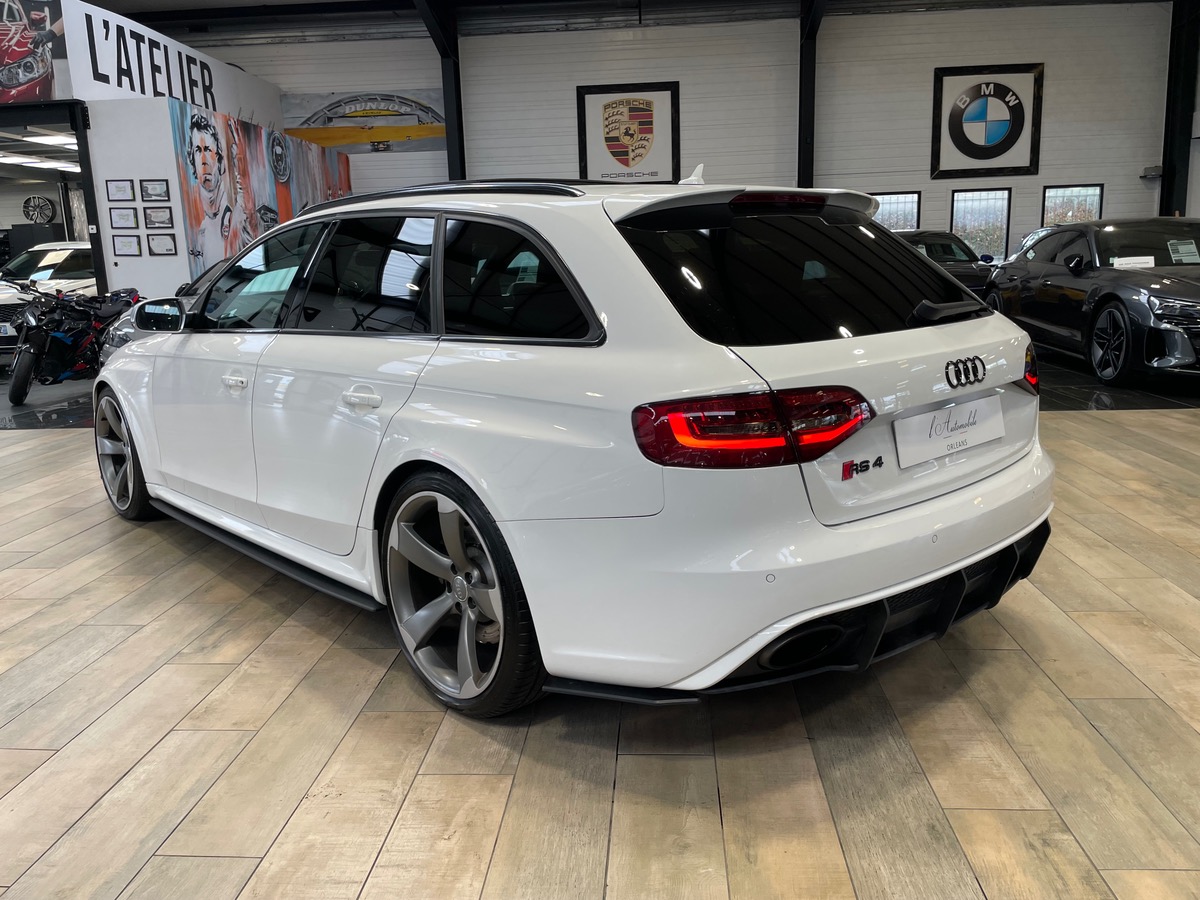 Audi RS4 AVANT V8 4.2 FSi 450 S-TRONIC7 - TOIT OUVRANT / LIGNE MILTEK - SUIVI CONSTRUCTEUR