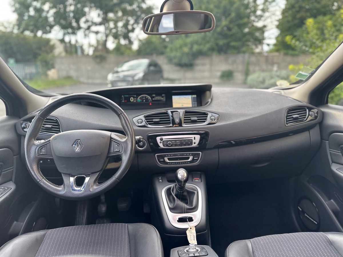 RENAULT Scenic 1.5 DCI 110 CV 1er main BOSES