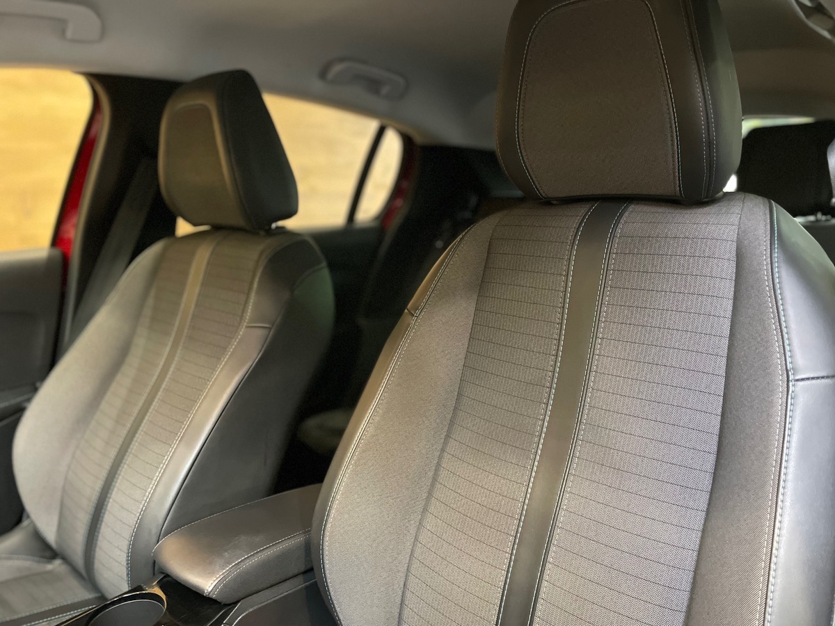 Peugeot 208 e-208 136ch Allure Pack