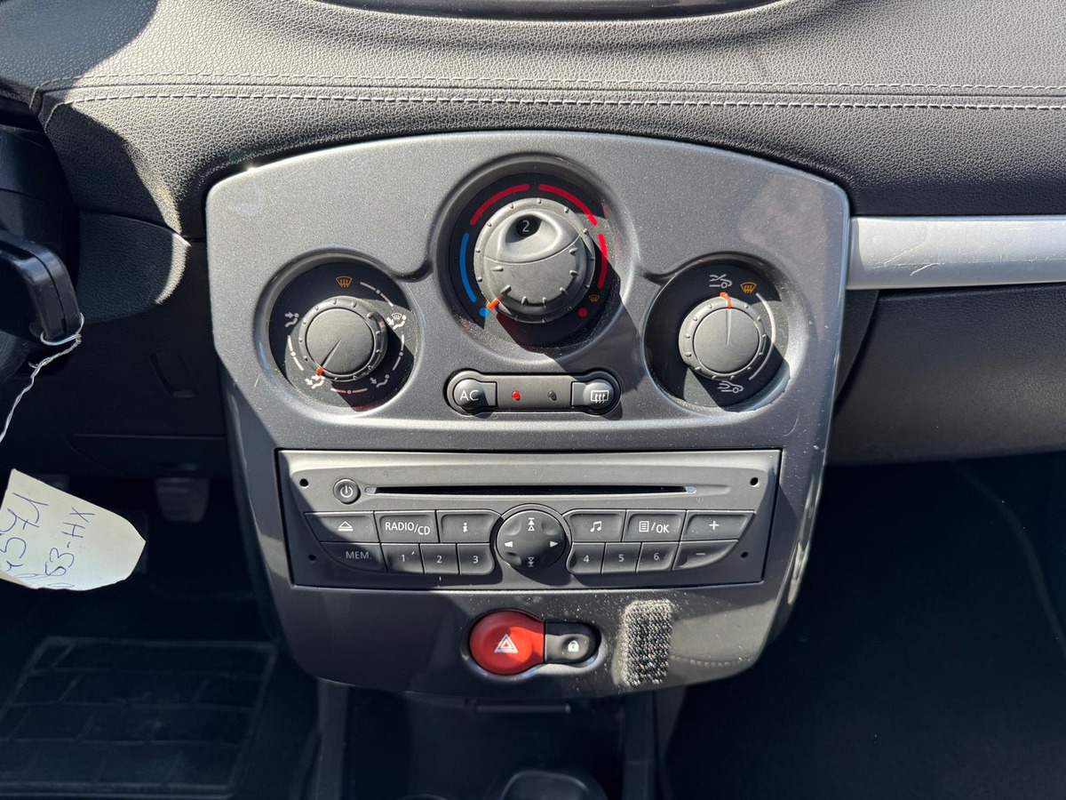 RENAULT Clio III 1.2 75ch 5portes Edition 20 ans - Garantie