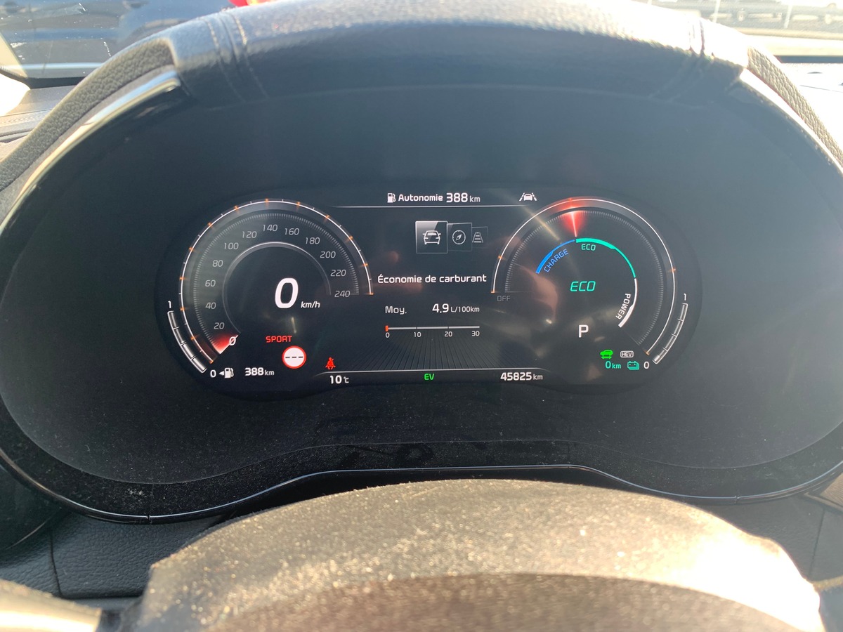 Kia XCeed 141 |Premium | Toit ouvrant | Siéges chauffants climatisés | Caméra recul | Apple car Play