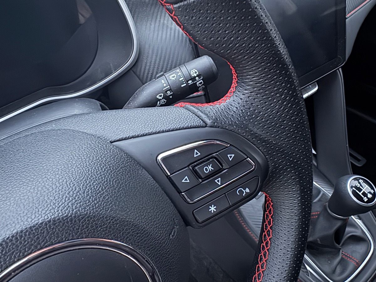 MG ZS 1.5 VTI 106 CH 2WD LUXURY