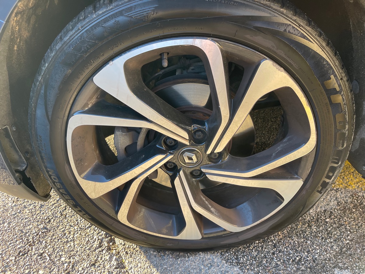 RENAULT Grand Scenic 1.3Tce 140 CV /Finition Bose / 7 Places /Toit Panoramique /Carplay /Grand Ecran