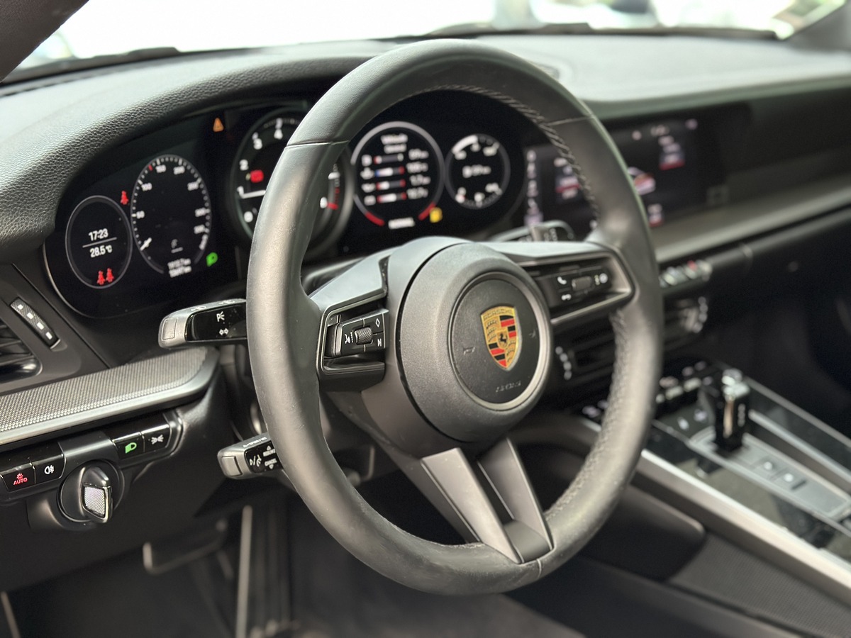 Porsche 911 Type 992 Carrera 3.0l 385 ch PDK - Immat FR