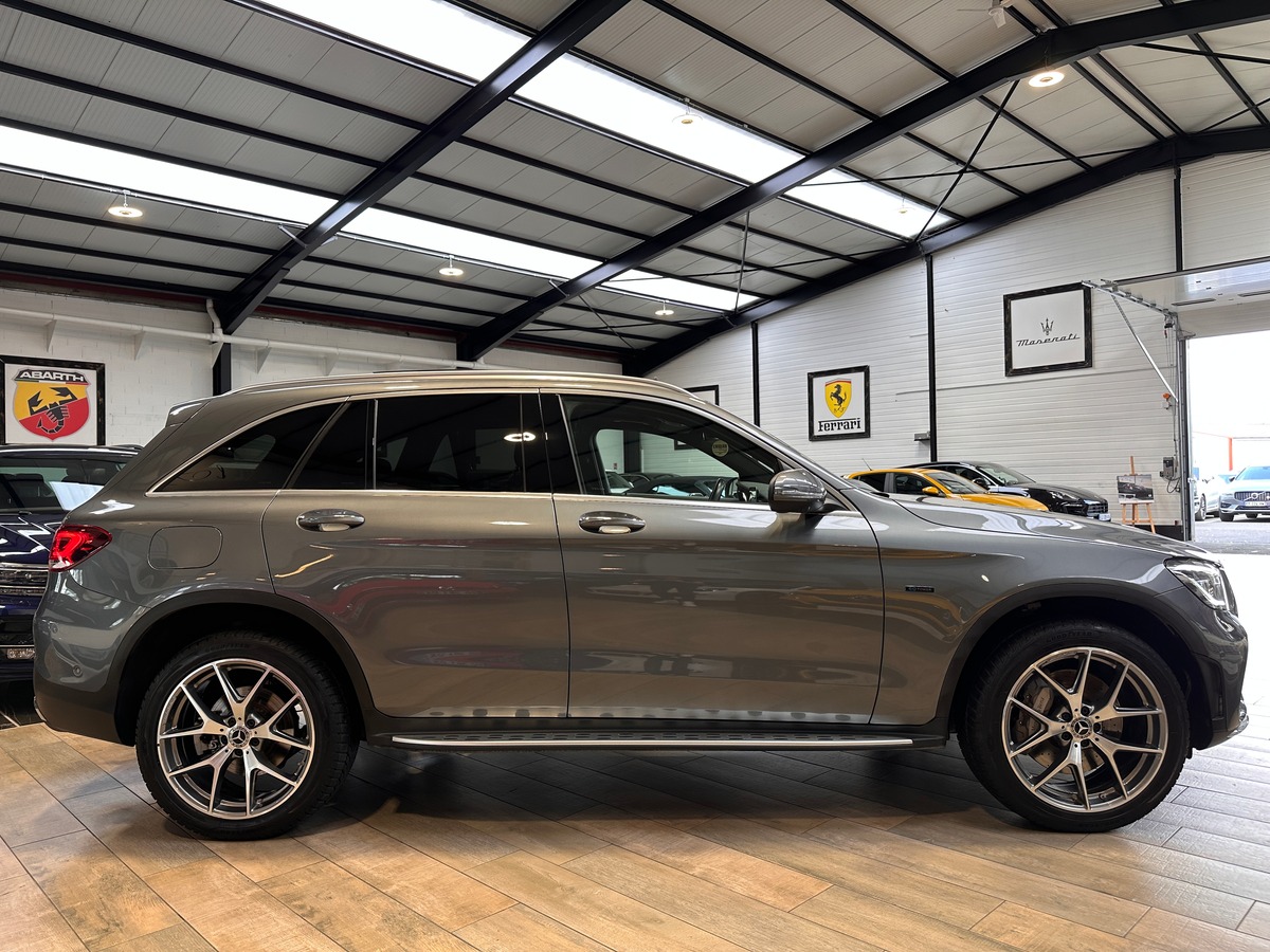 Mercedes-Benz Classe GLC 300 DE AMG LINE 4MATIC 194 + 122 / BURMESTER / ATTELAGE / TOIT PANO / 1ERE MAIN