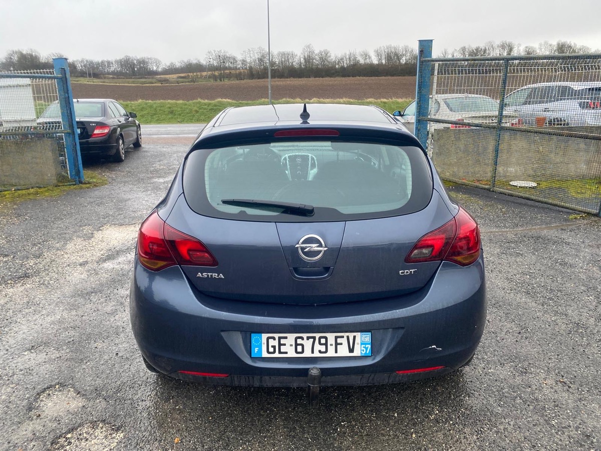 Opel Astra 1.7 cdti 110cv luxe