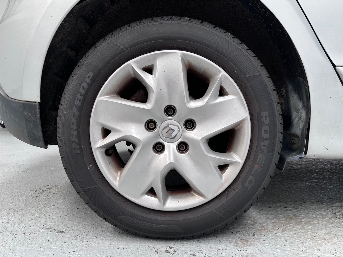 RENAULT Scenic III (3) 1.5 DCI 110 BOSE EDC