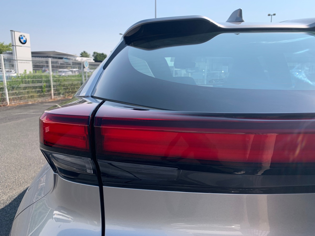 Toyota TOYOTA C HR 140 ch | Apple car Play Android Auto | Caméra de recul | Régulateur de vitesse