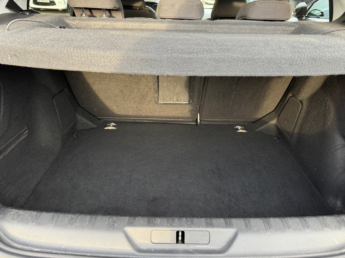 Peugeot 308 Phase 2 130 ch EAT8 Allure Pack - Distribution faite - Full options