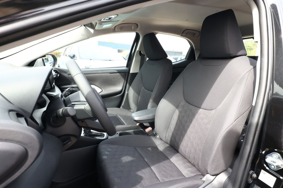 Toyota Yaris Hybrid 116 chevaux CVT | Reconnaissance des panneaux | Régulateur de vitesse adaptatif