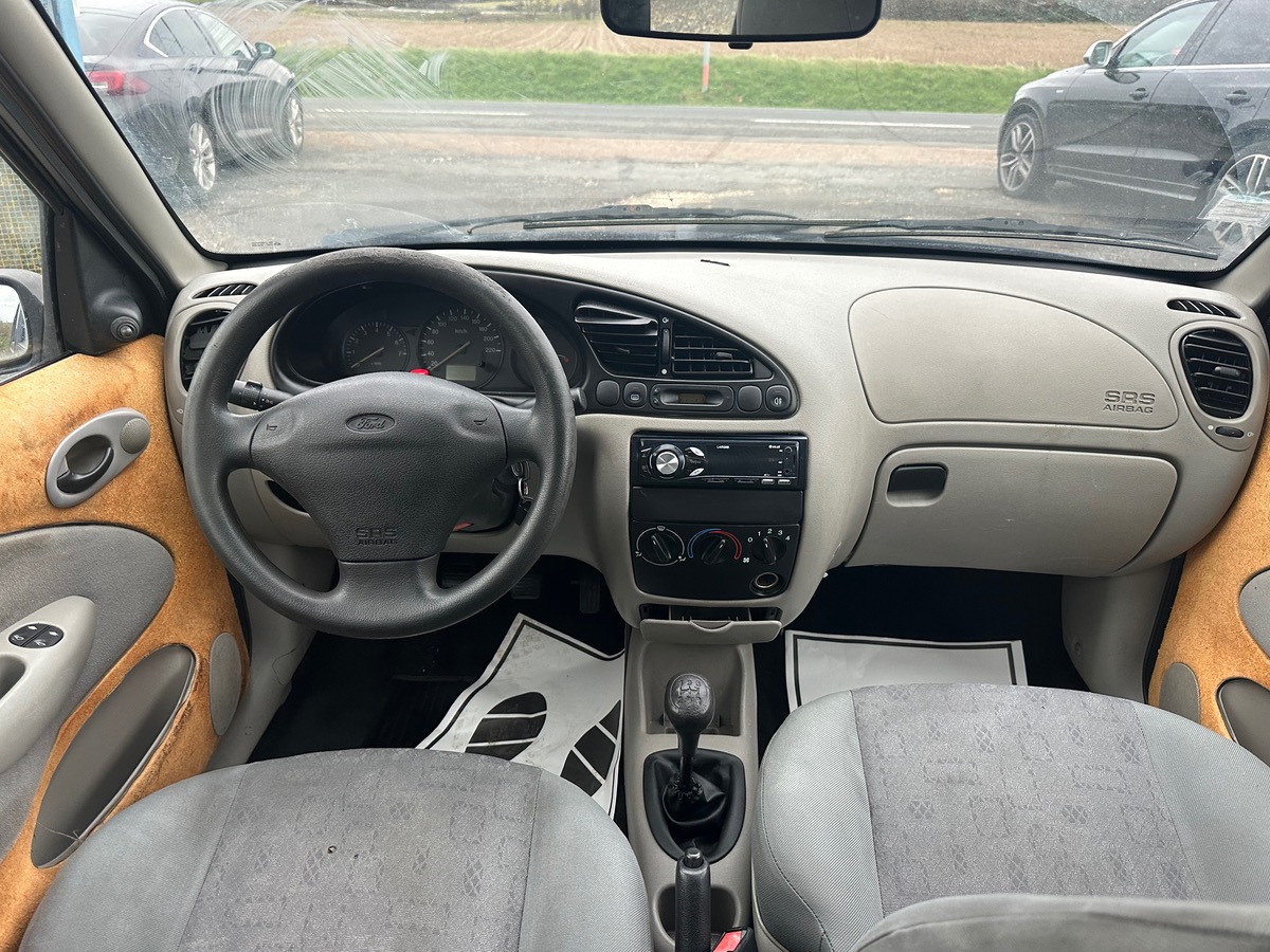 Ford Fiesta 1.25i  75cv petit prix 