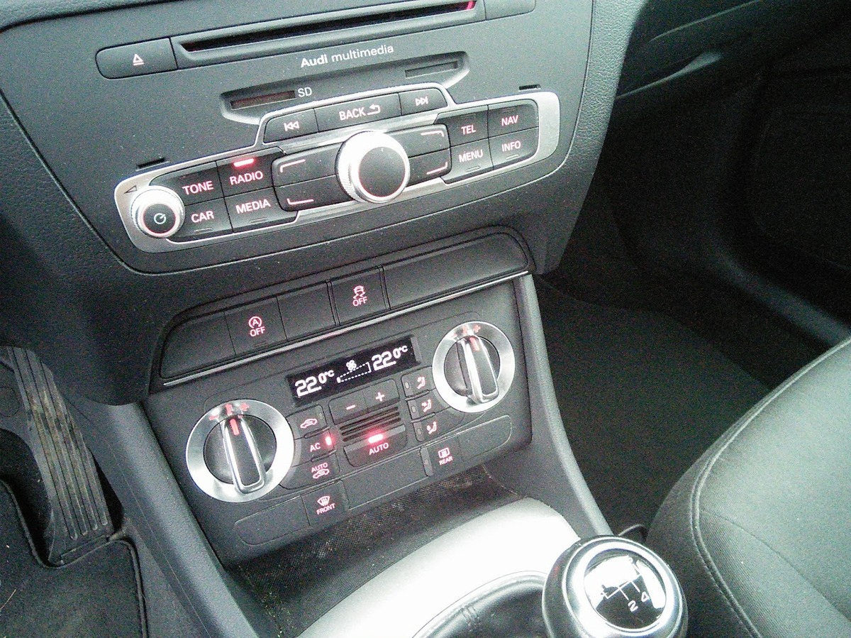 Audi Q3 2WD Série 1  2.0 TDI  DPF 140  CLIM -  1ERE MAIN - Distribution et embrayage fait