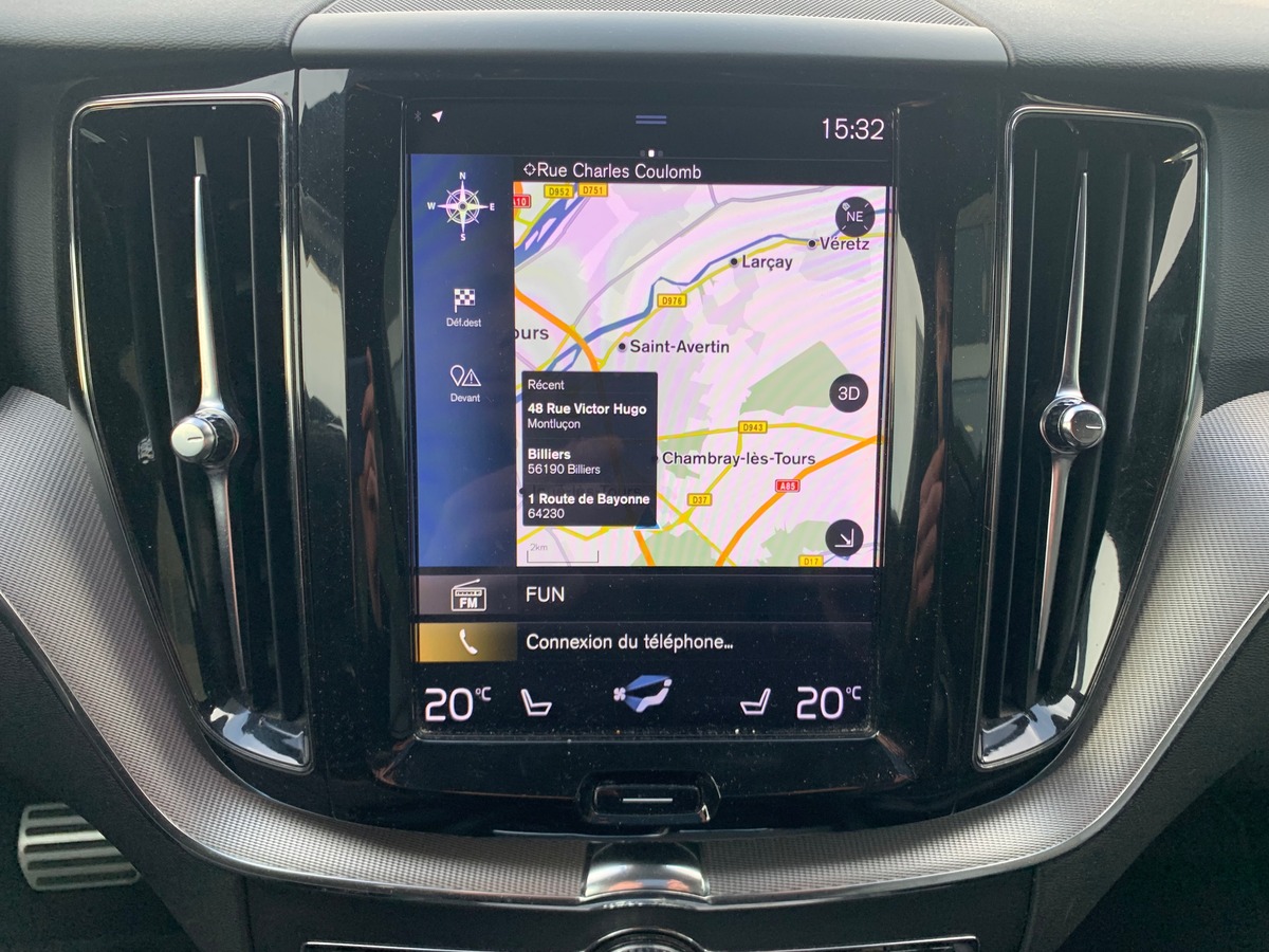 Volvo XC60 197 ch | R-design | Châssis Sport | Jantes Alu 21'' | Sièges Sport | Coffre électrique