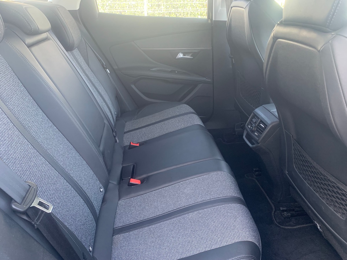 Peugeot 3008 130 chevaux | Allure | Caméra de recul | Régulateur de vitesse | Capteur d'angle mort