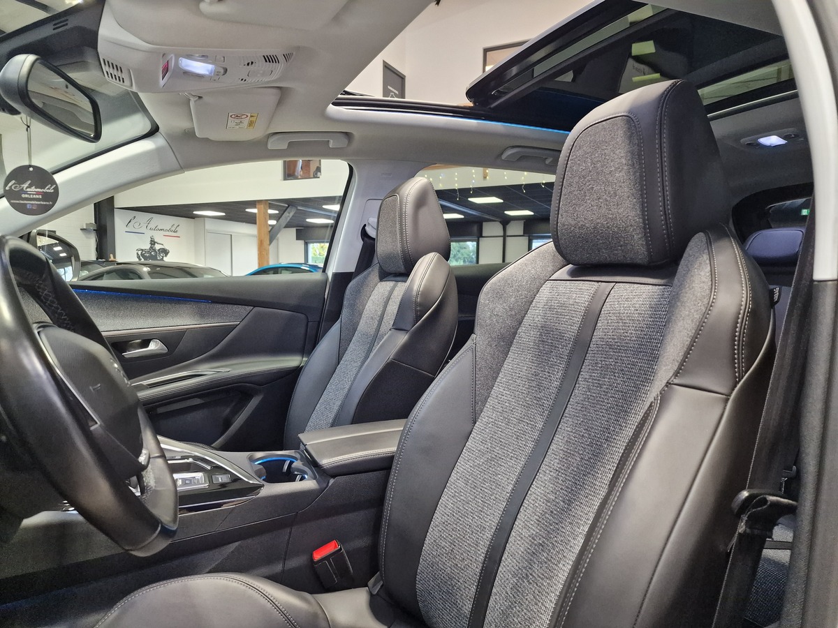 Peugeot 3008 1.2 PURETECH 130 ALLURE / TOIT PANORAMIQUE / COURROIE CHANGEE