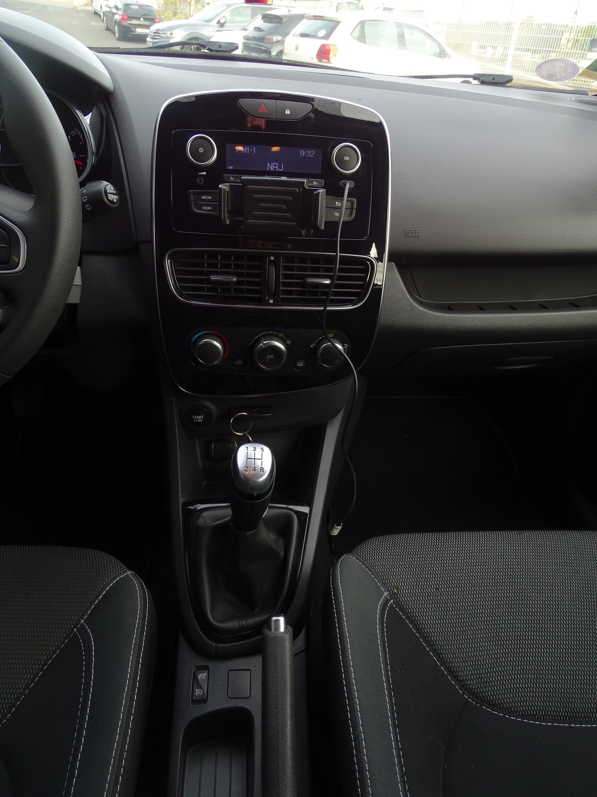 RENAULT Clio IV 1.2 16V 75