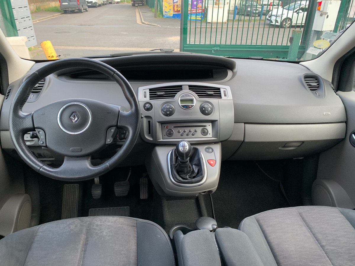 RENAULT Scenic 1.6 essence 16V 4XCB