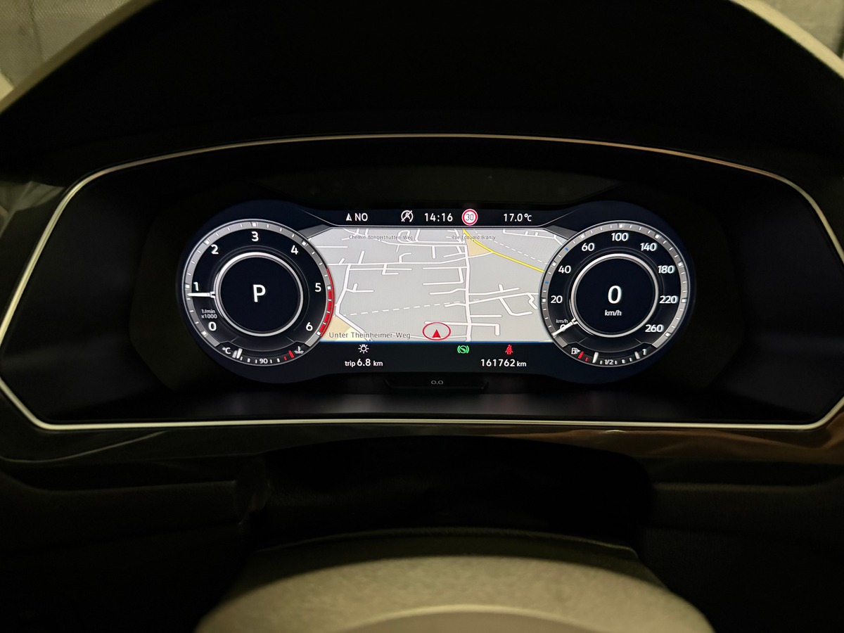 Volkswagen Tiguan ALLSPACE 2.0 tdi 4 MOTION CARAT FULL CockPit / Toit Panoramique Ouvrant