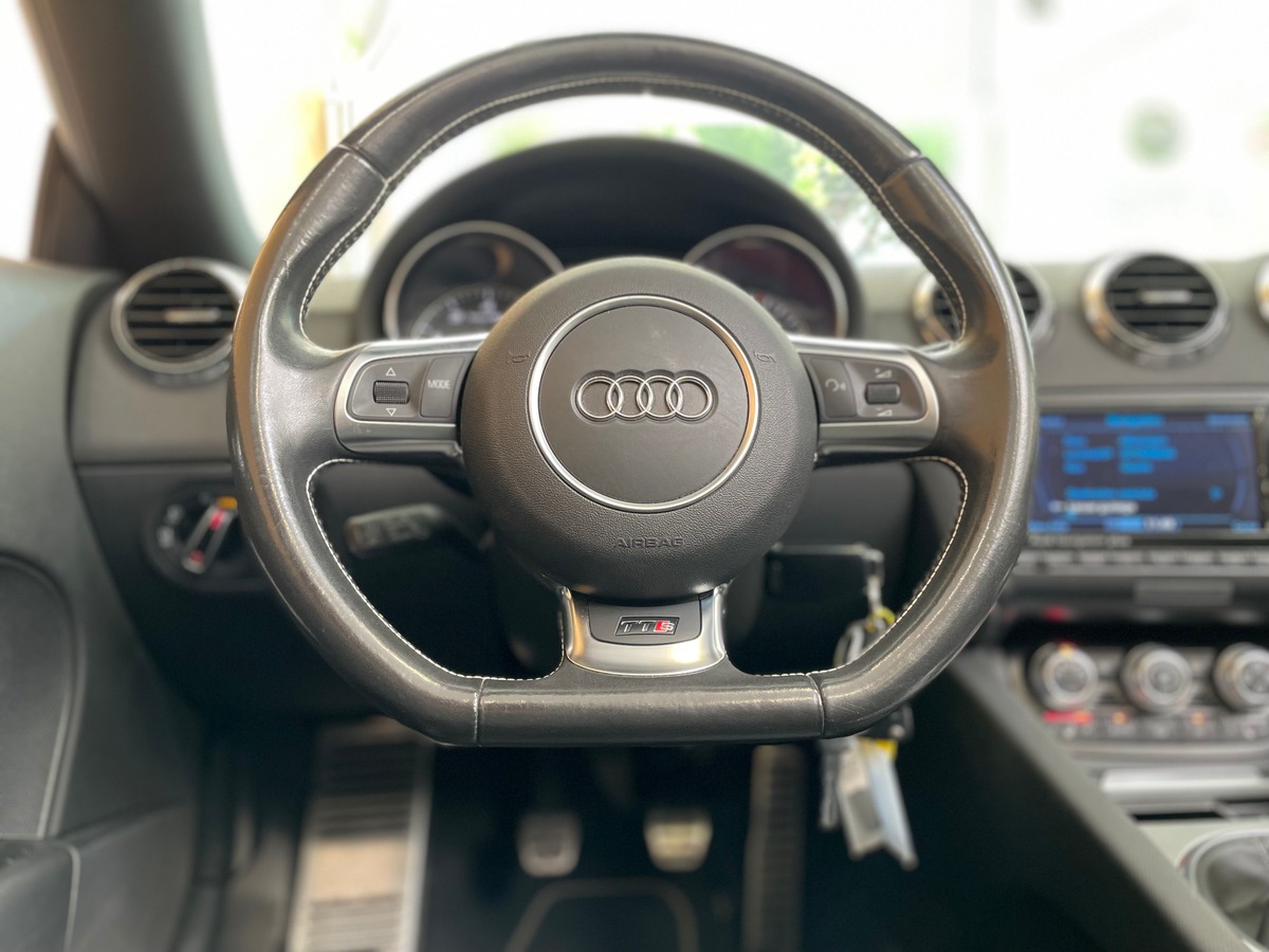Audi TTS II 2.0 TFSI 272ch Quattro Roadster