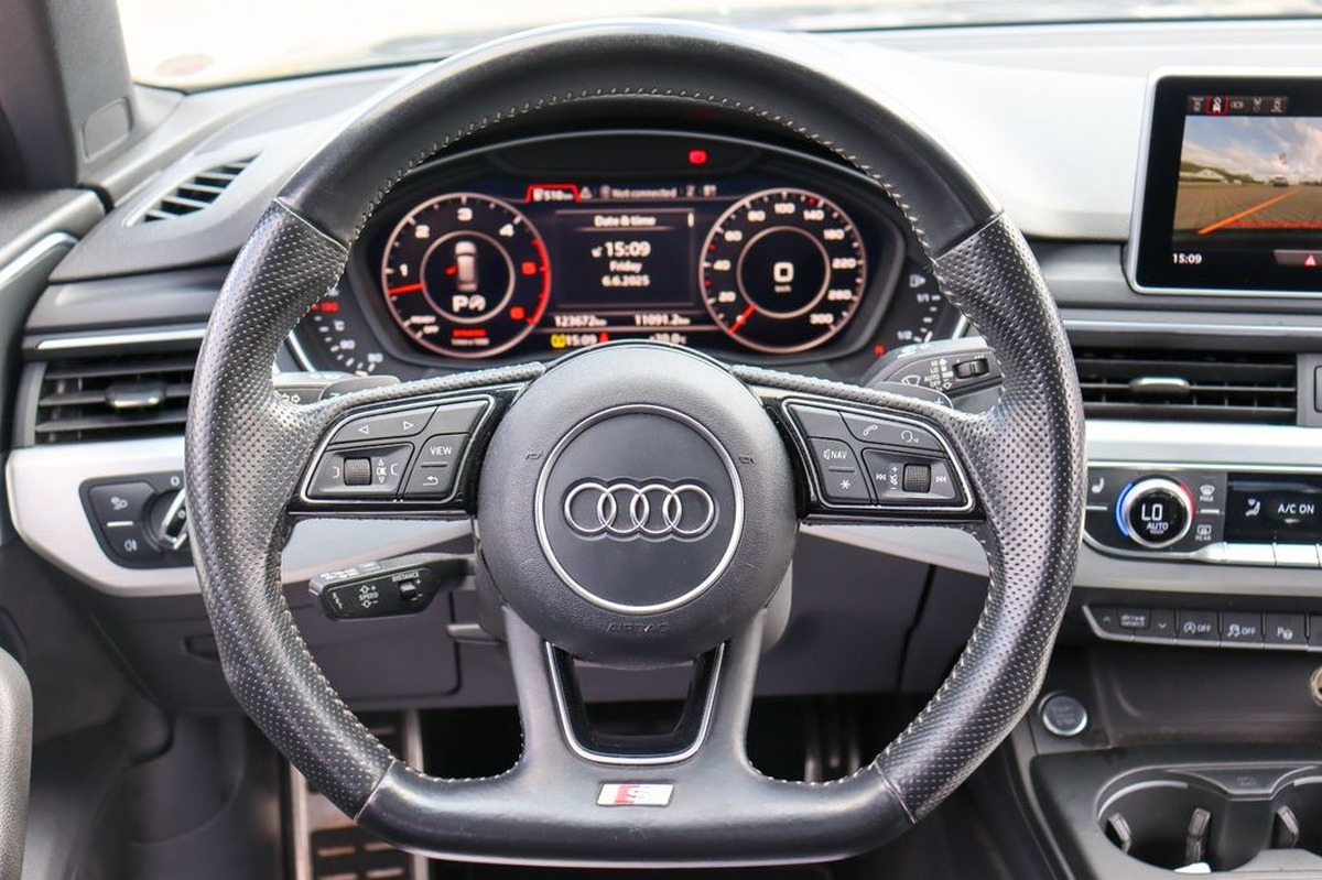 Audi A4 Avant 3.0 tdi 272ch quattro sport, S-line, HUD, Pano, Memo