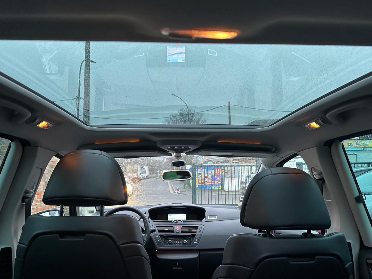Citroën C4 Picasso 1.6 e-HDI 112 CV 1er mains exclusives  4XCBLeut