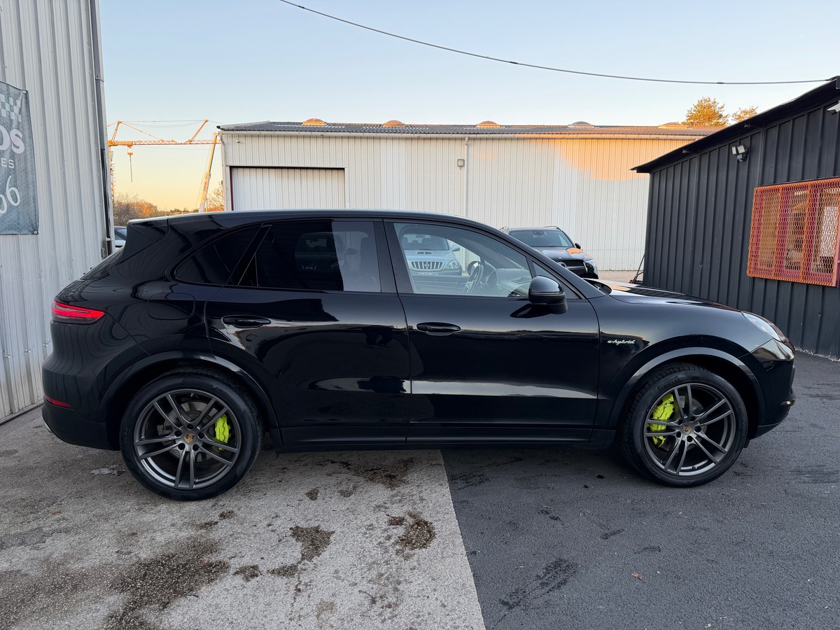 Porsche Cayenne E-Hybrid 3.0 V6 462 ch Tiptronic BVA S/ Véhicule Français/ Toit Ouvrant/GTIE 12 MOIS