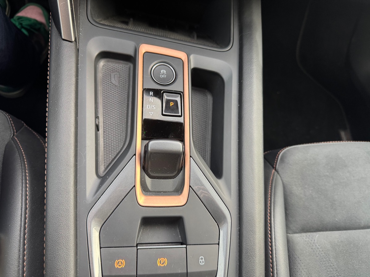 Cupra FORMENTOR E-HYBRID 204 | V | Pack Audio SENNHEISER | JA 19 Sandstorm cuivrées | Caméra Recul