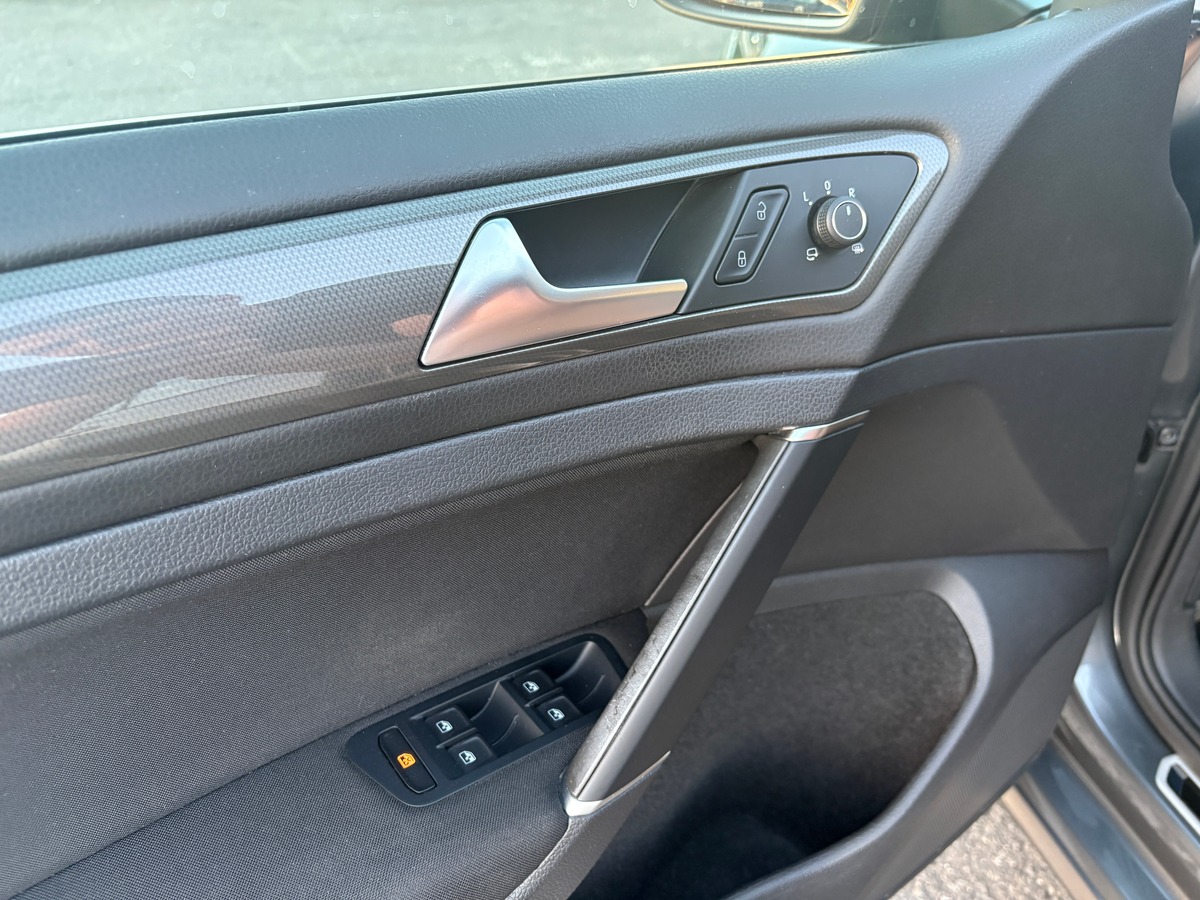 Volkswagen Golf 1.0 TSI 115CH IQDRIVE 6CV