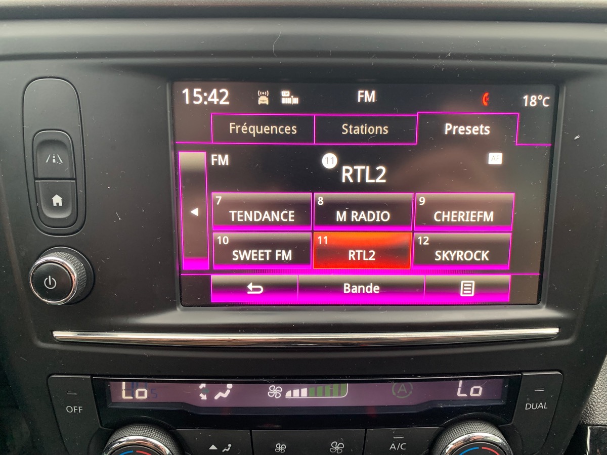 RENAULT Kadjar 110 ch | Business | Crochet d'attelage | Régulateur de vitesse | Radar avant arriére